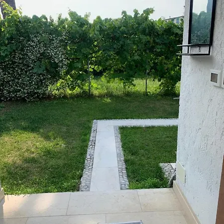 Casa In Prossimità Della *